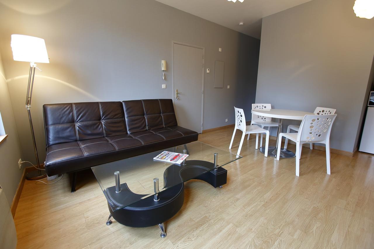 Appart'Hotel De La Tour Троа Екстериор снимка